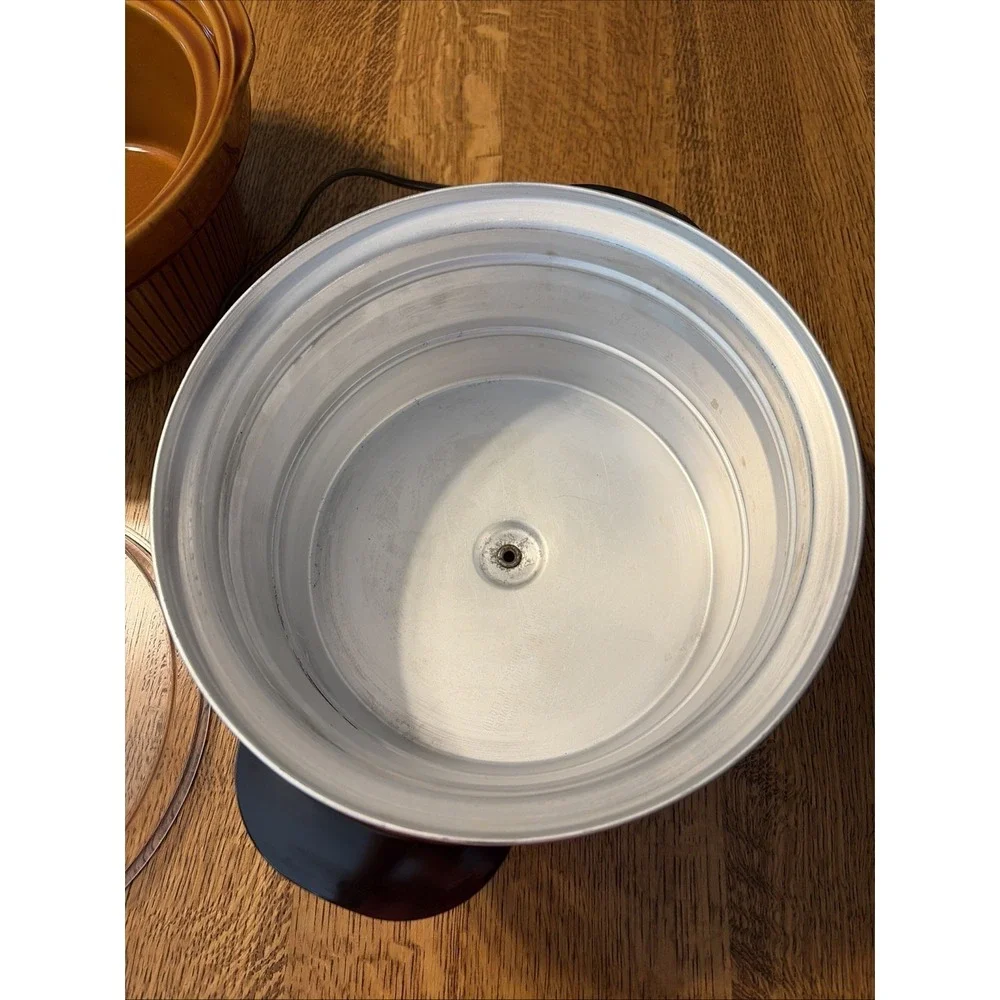 VTG  Rival Brown Crock Pot 5QT Model 3350/2 Plastic Lid Slow Cooker Blood Orange